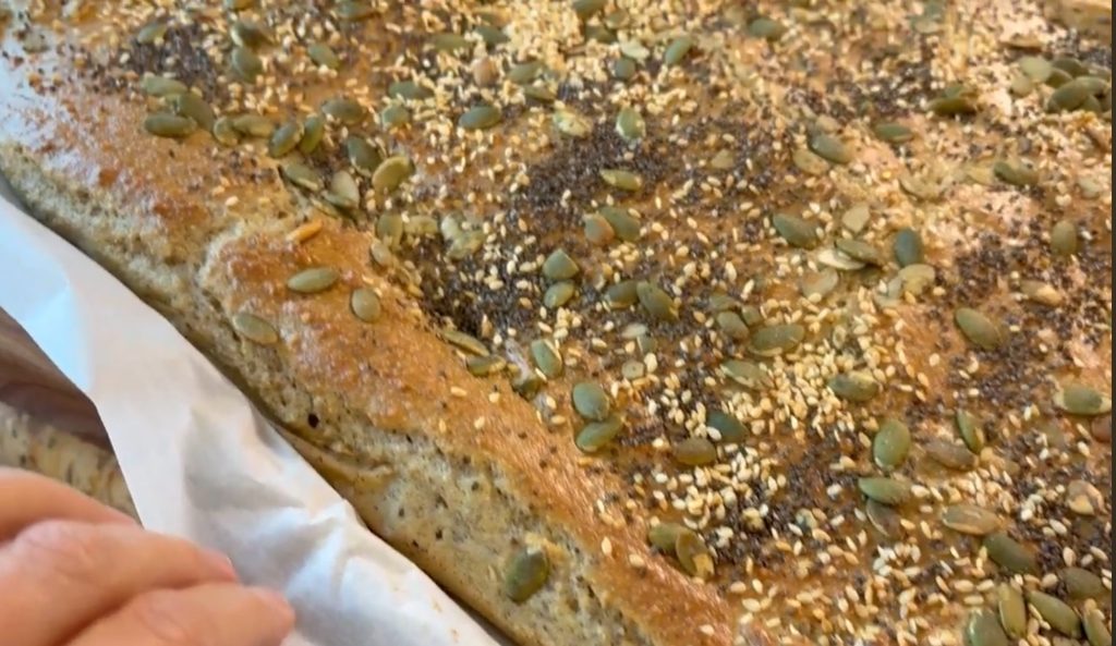 Grain-free cottage cheese seed bread, A fluffy bread for all occasions.
